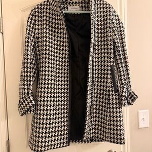 Calvin Klein Women's Black and White Houndstooth Blazer